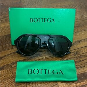 Bottega Venetia Aviatior Sunglasses